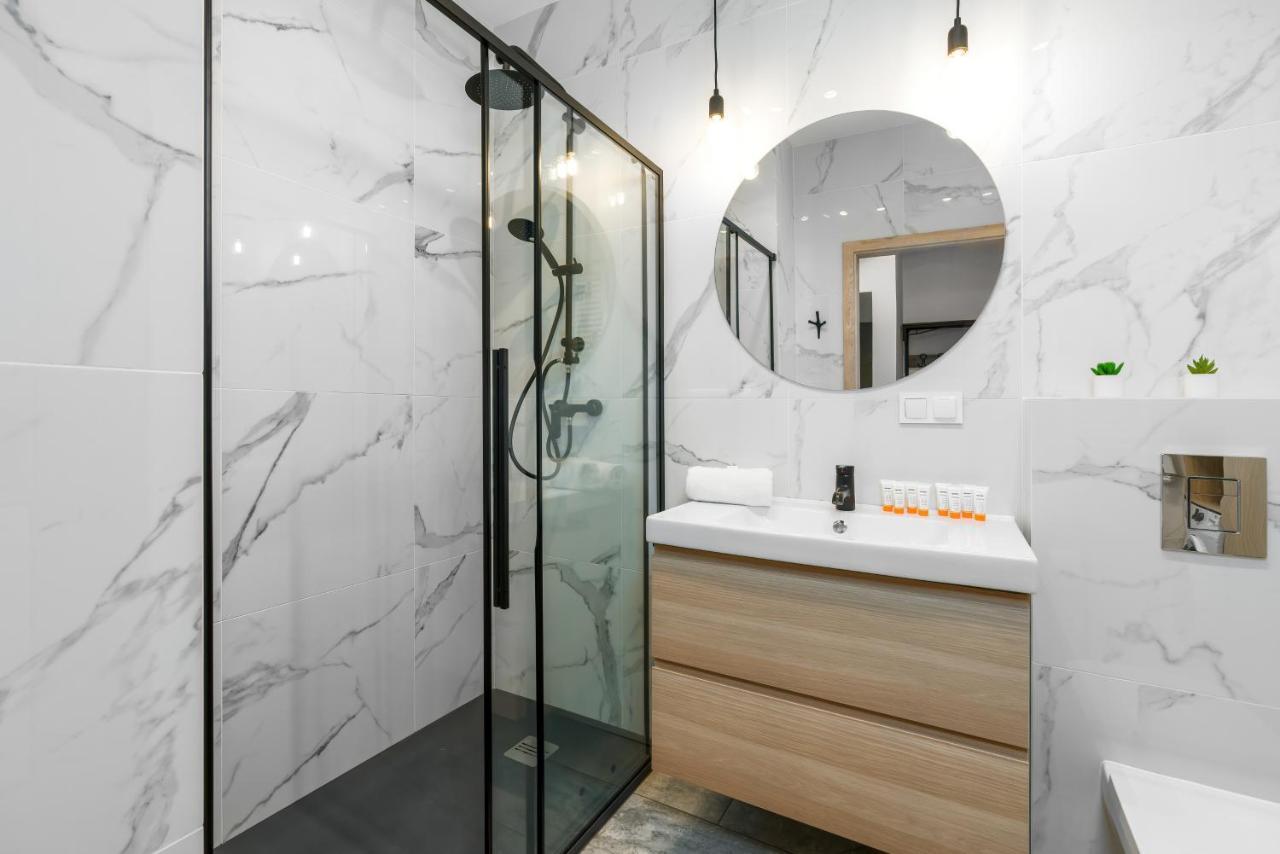 Premium Apartments Poznan Airport By Noclegi Renters Ngoại thất bức ảnh