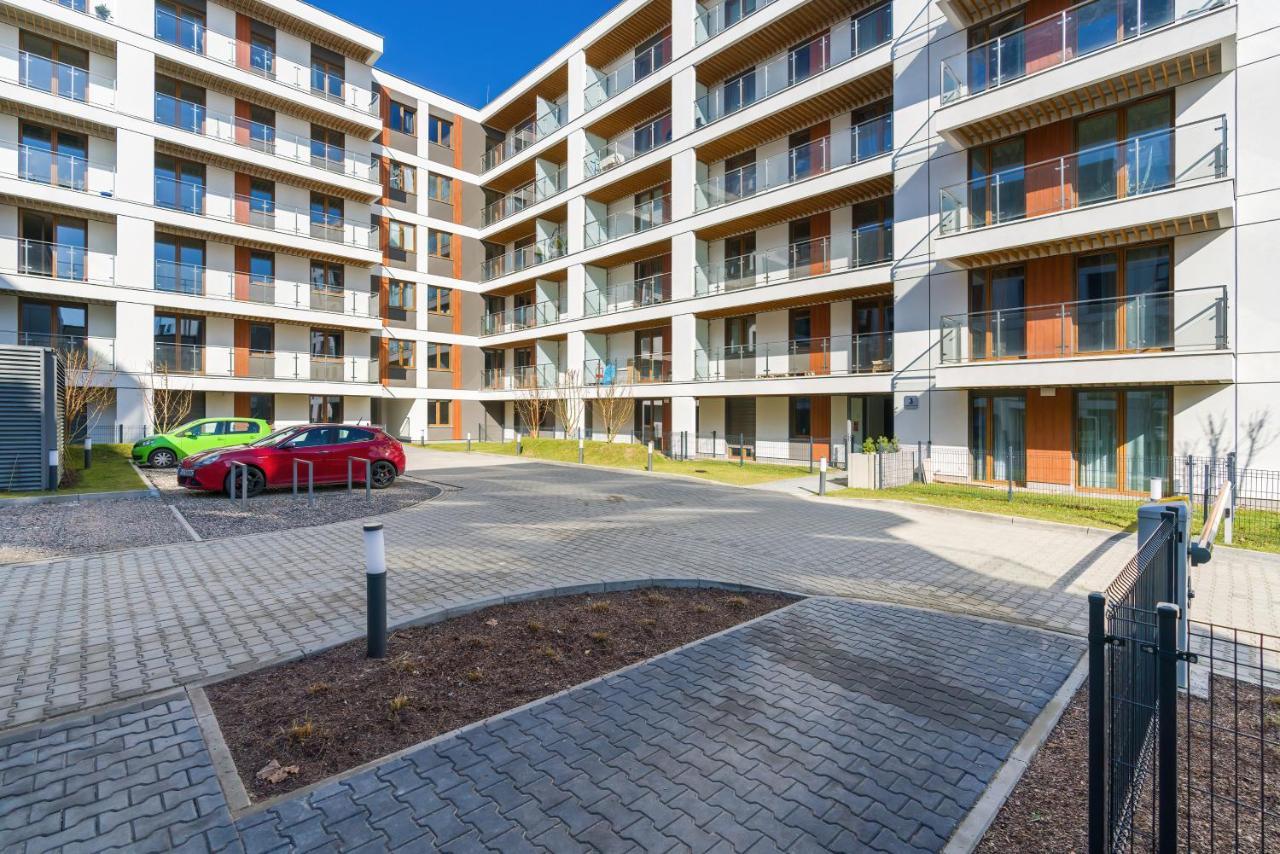 Premium Apartments Poznan Airport By Noclegi Renters Ngoại thất bức ảnh