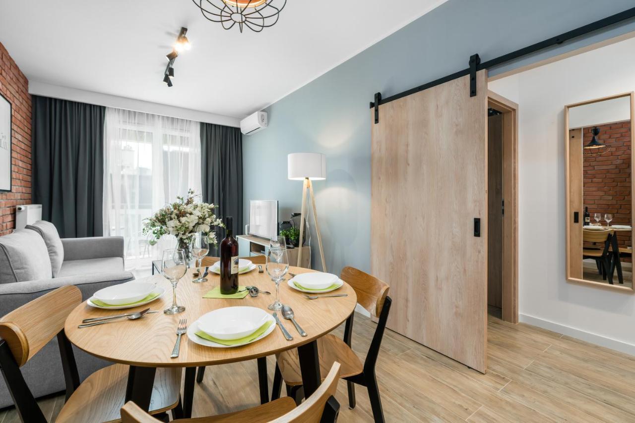 Premium Apartments Poznan Airport By Noclegi Renters Ngoại thất bức ảnh